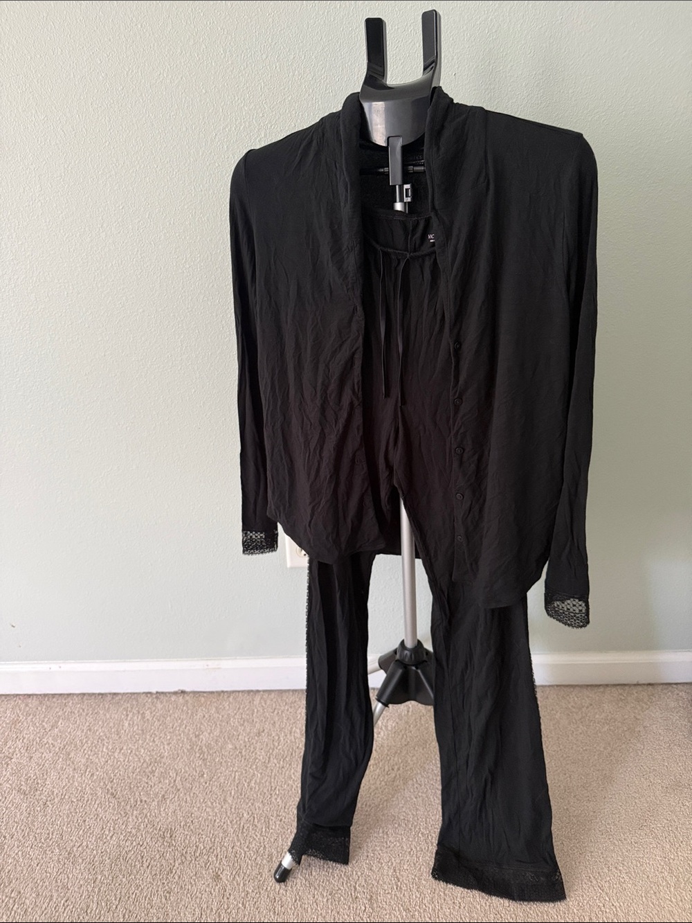 VICTORIA'S SECRET WOMEN'S BLACK LACE SIDES TRIM SUPERSOFT MODAL PAJAMA SET Sz XS - Picture 2 of 16